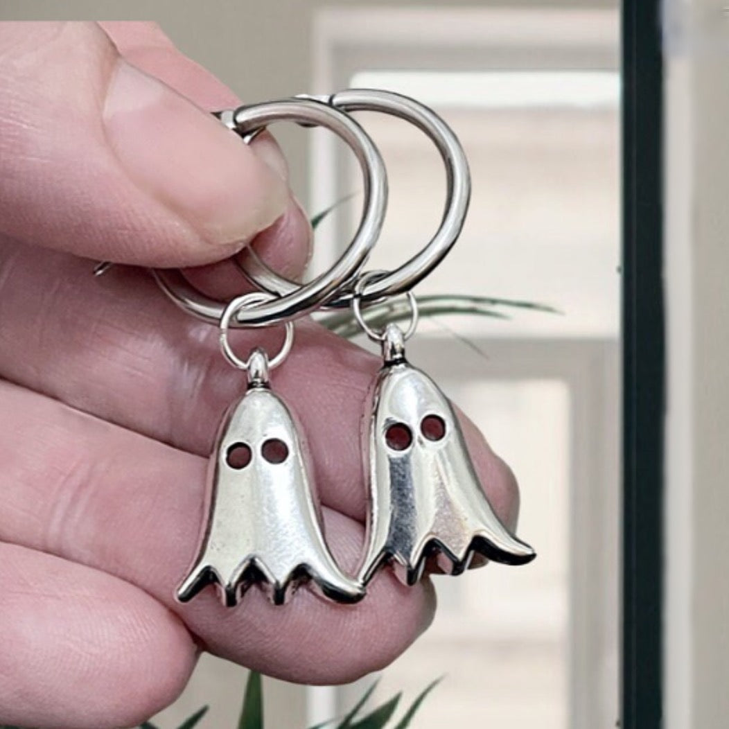 SPOOKS earrings