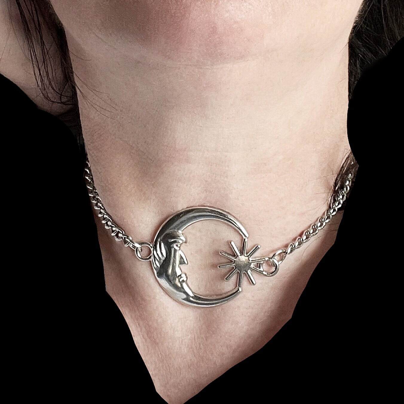 CELESTIAL CHOKER